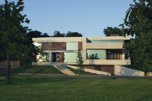 足球之外的智慧,英超最佳教练的成功秘诀不只在球场